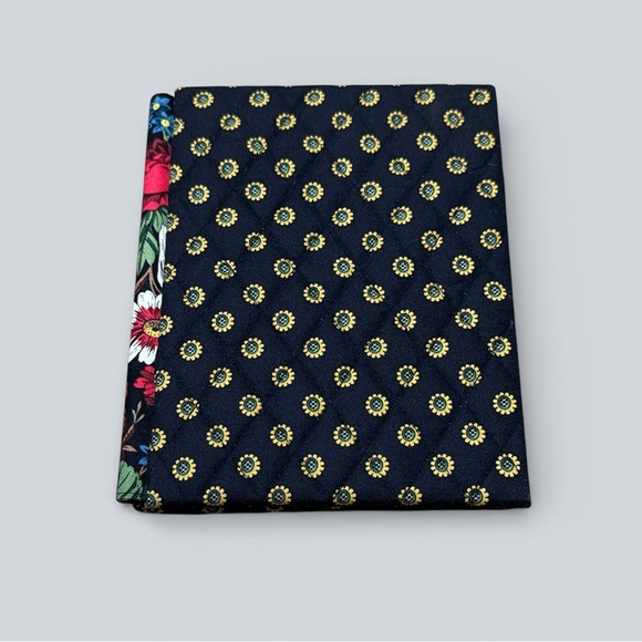 NWOT Vera Bradley Quilted Double Picture Frame – 4x6 – Retired Print - Picture 3 of 4